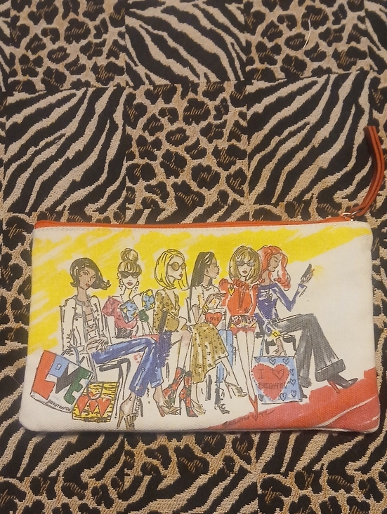 Handbags - Illustrated Women’s Zip Pouch Cosmetic Bag in White, Yellow & Red